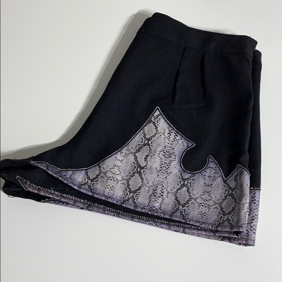 Boutique micro mini Black short shorts faux snakeskin detail nightlife small - Picture 5 of 5